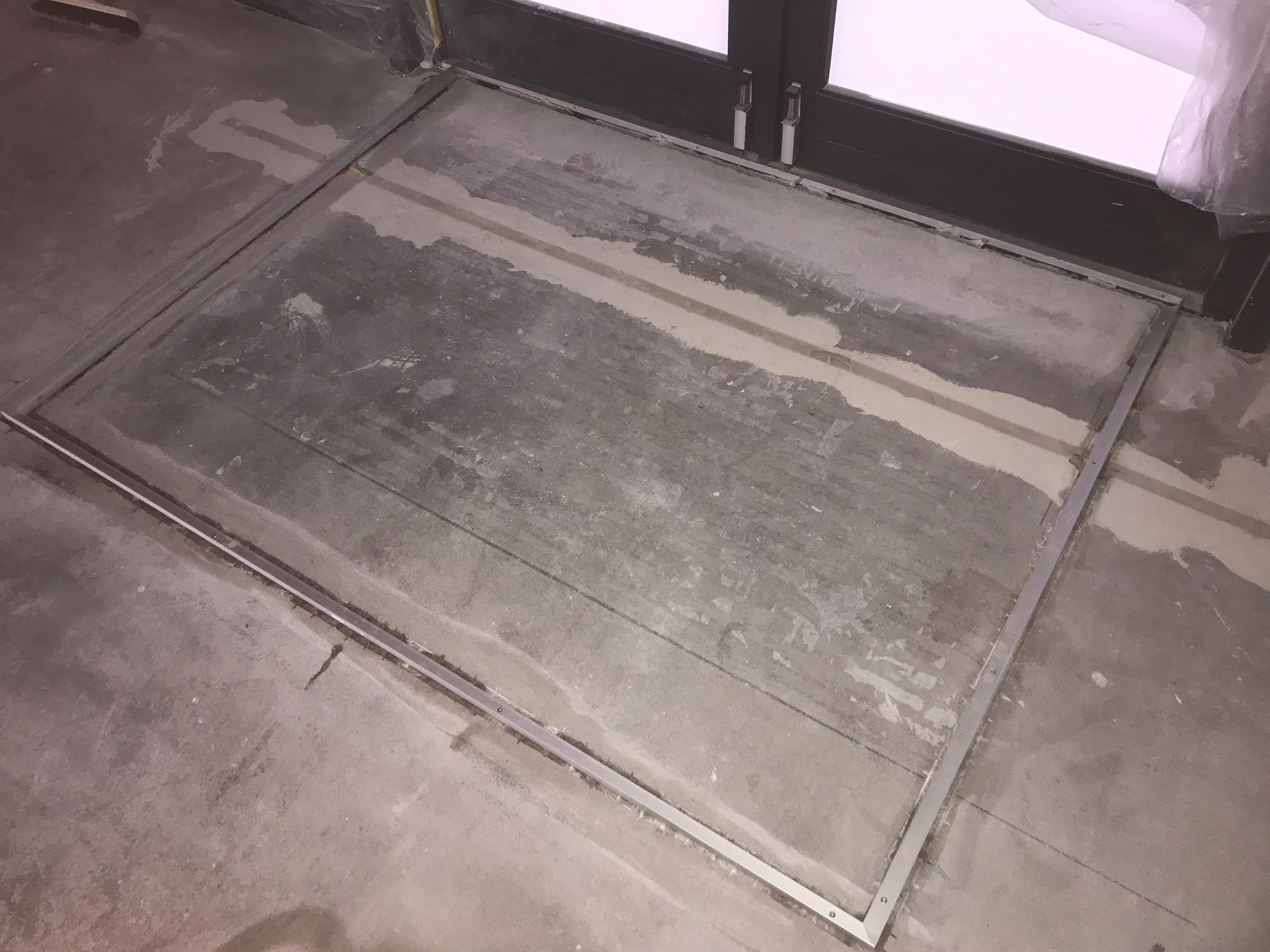 Umbau einer Ladeneinheit zu einem Schuhgeschäft in Wolfsburg